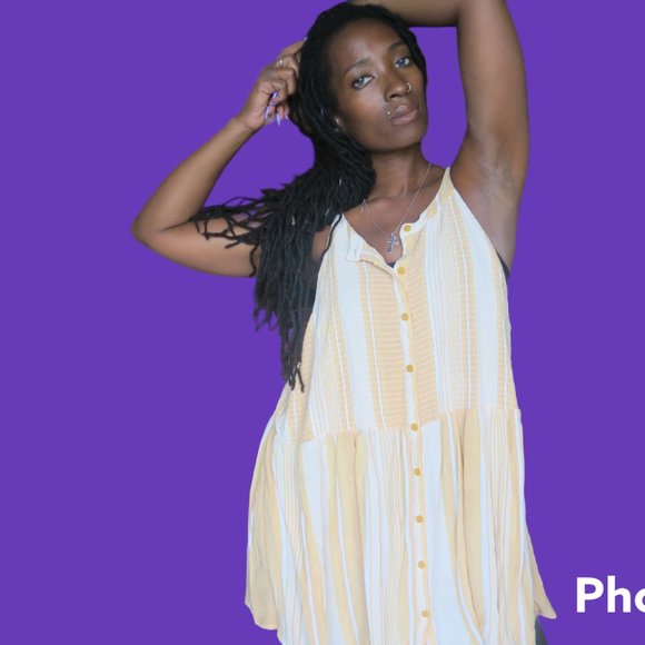 Torrid layered sleeveless tank top button down in yellow and white. 2 (2X) - Picture 1 of 6
